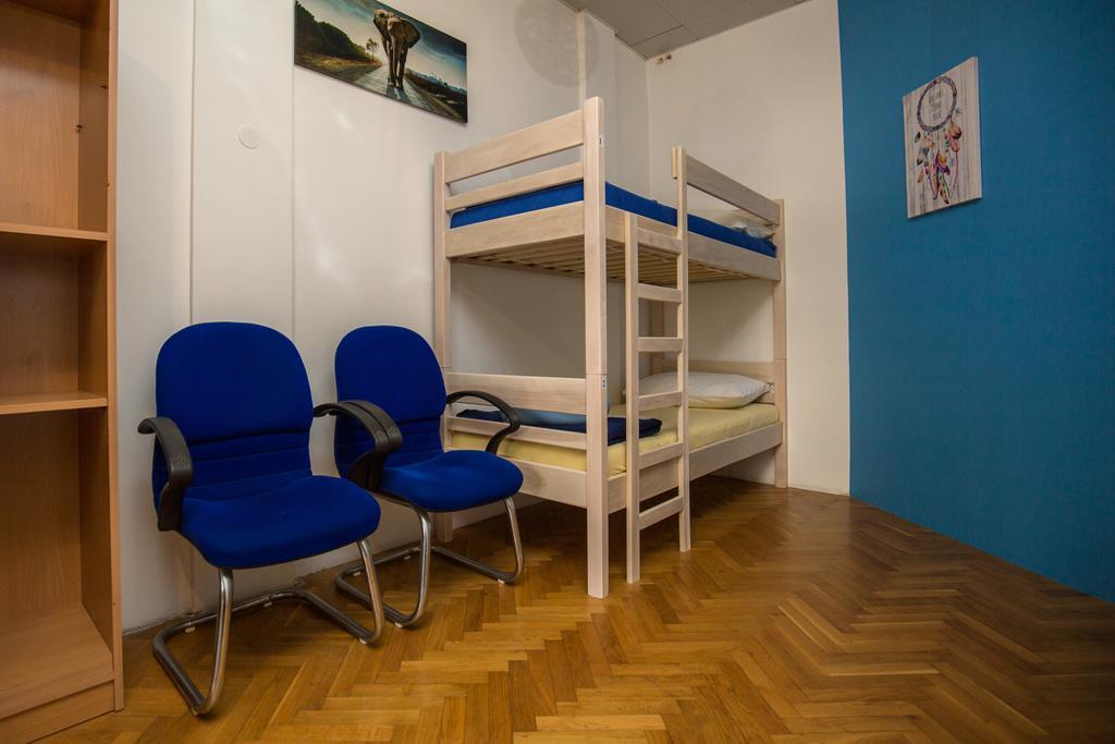 Crazy House Ostello *