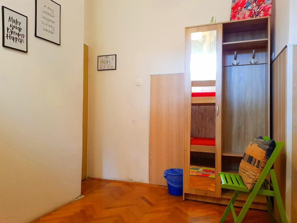 Crazy House Ostello *